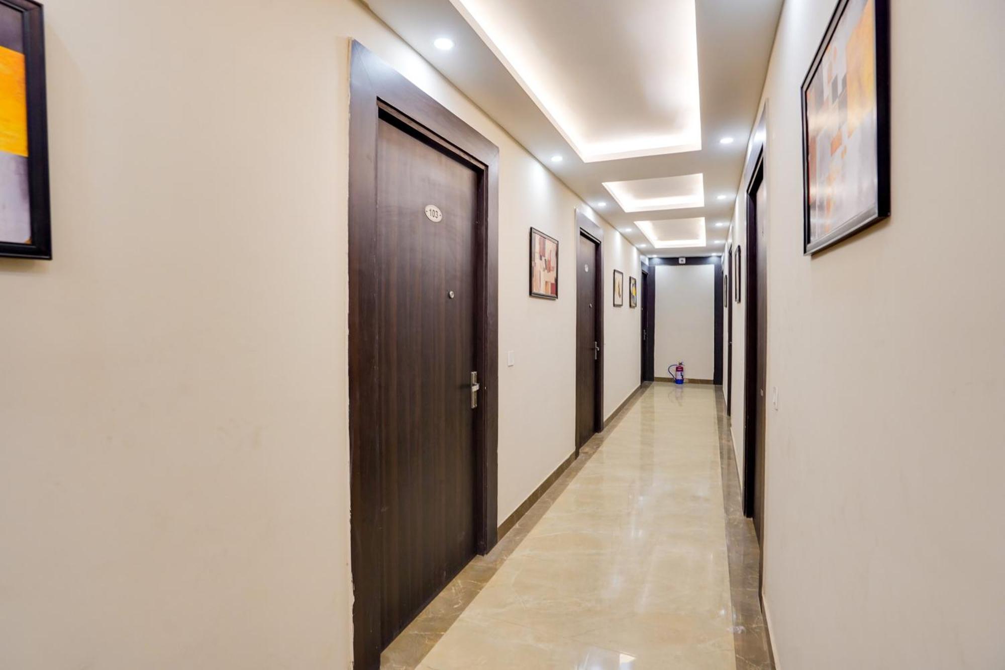 Hotel Super Townhouse The Royal Casa Ghaziabad Zewnętrze zdjęcie