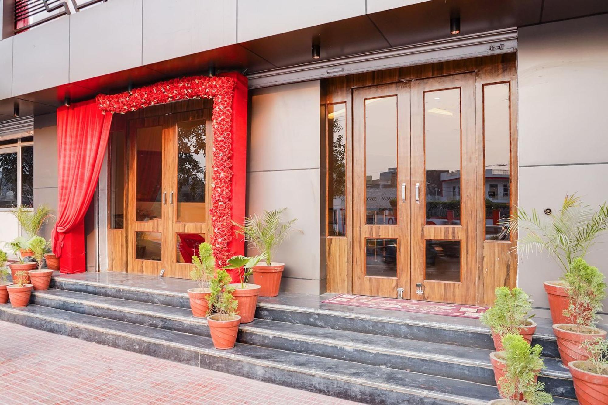 Hotel Super Townhouse The Royal Casa Ghaziabad Zewnętrze zdjęcie