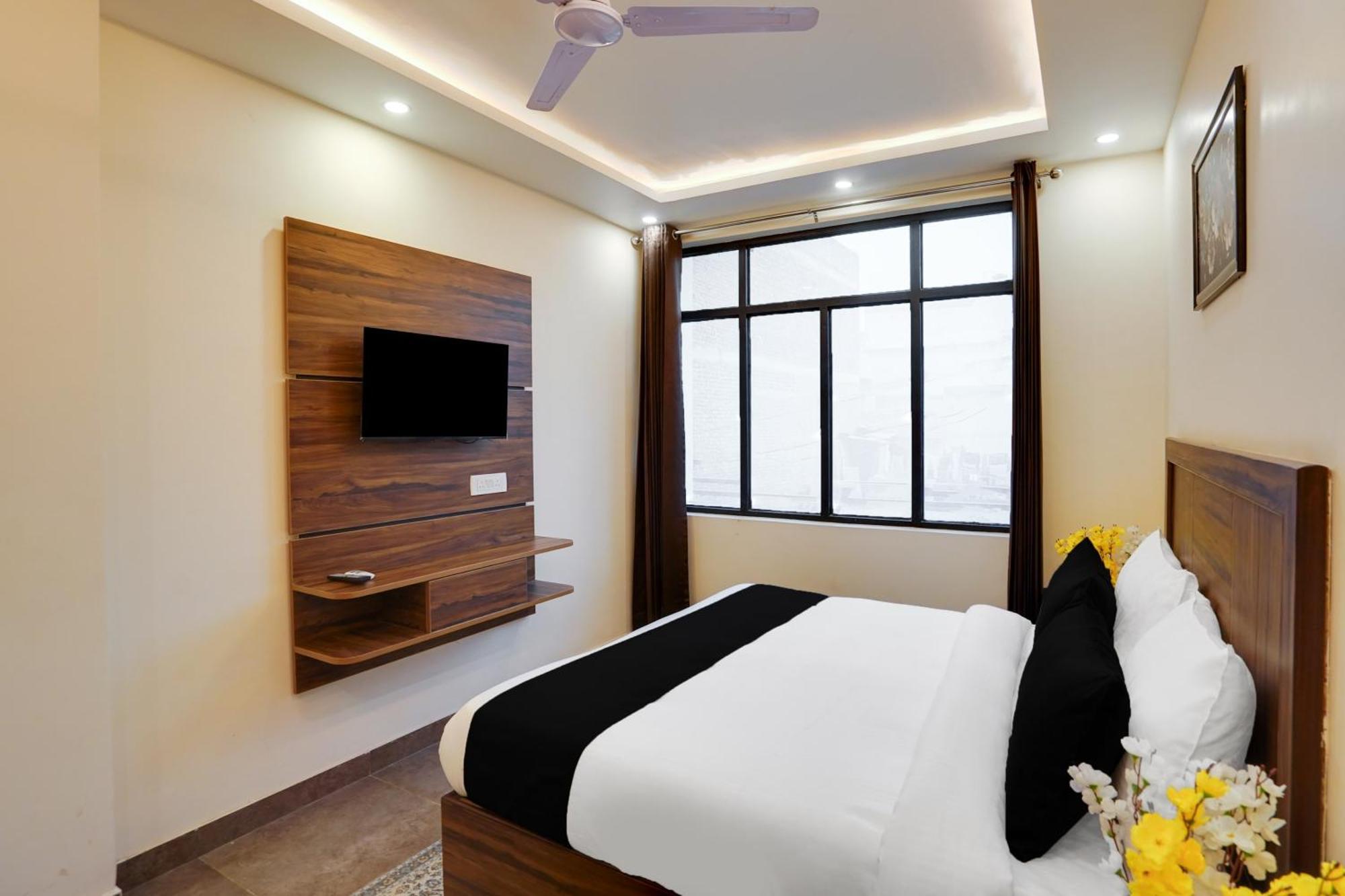 Hotel Super Townhouse The Royal Casa Ghaziabad Zewnętrze zdjęcie