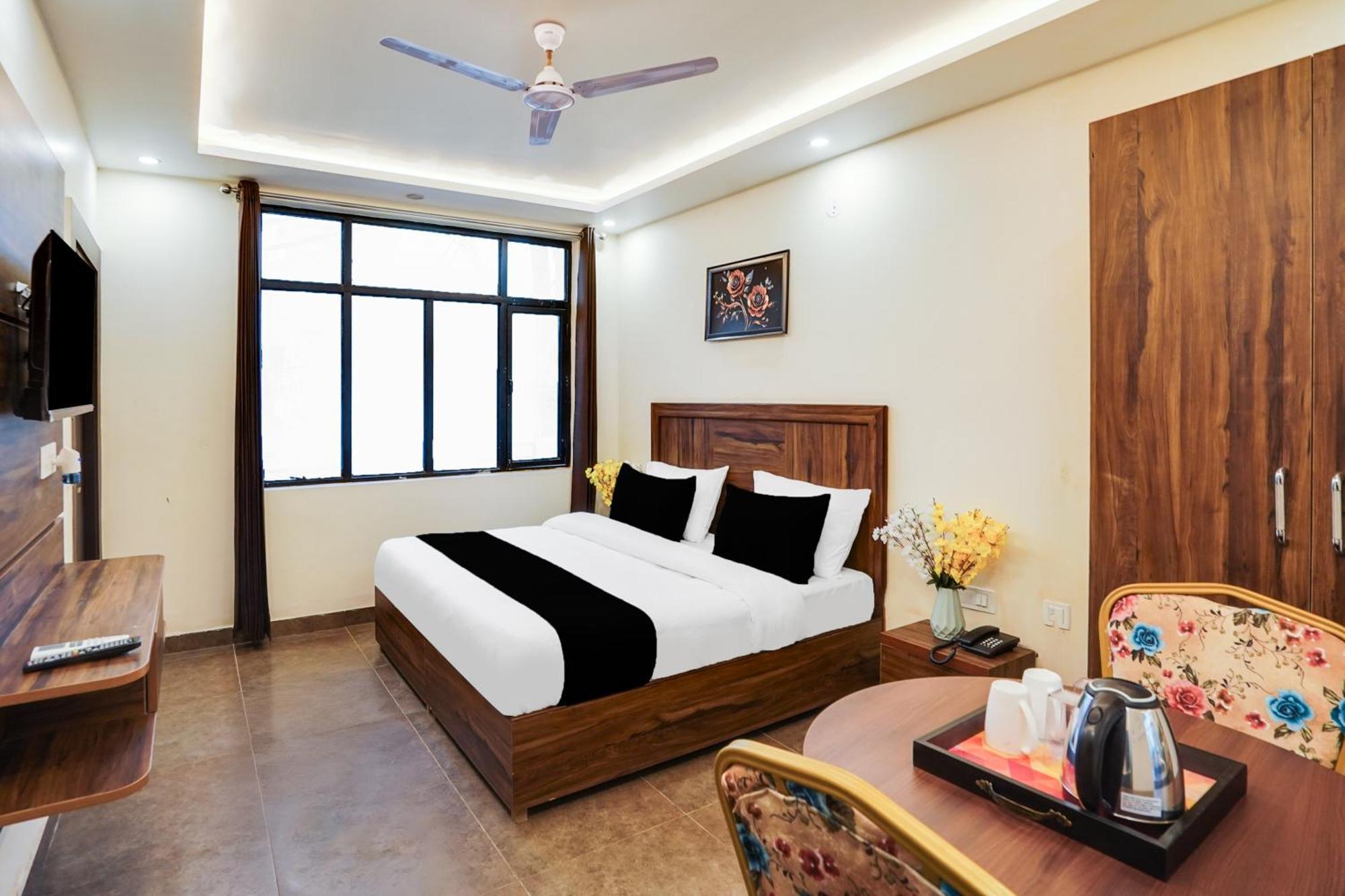 Hotel Super Townhouse The Royal Casa Ghaziabad Zewnętrze zdjęcie