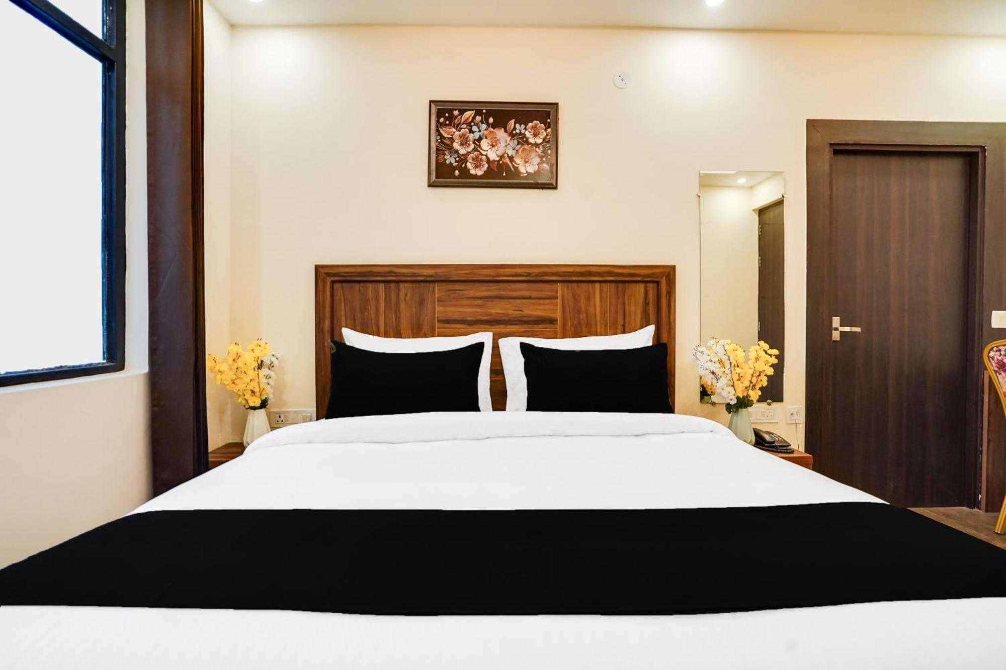 Hotel Super Townhouse The Royal Casa Ghaziabad Zewnętrze zdjęcie