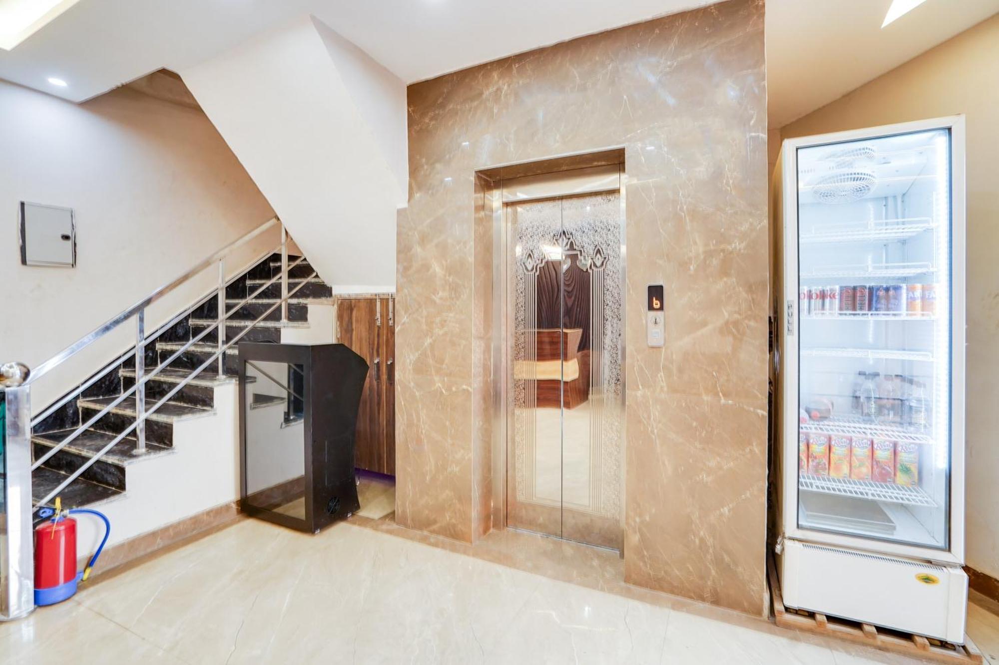 Hotel Super Townhouse The Royal Casa Ghaziabad Zewnętrze zdjęcie