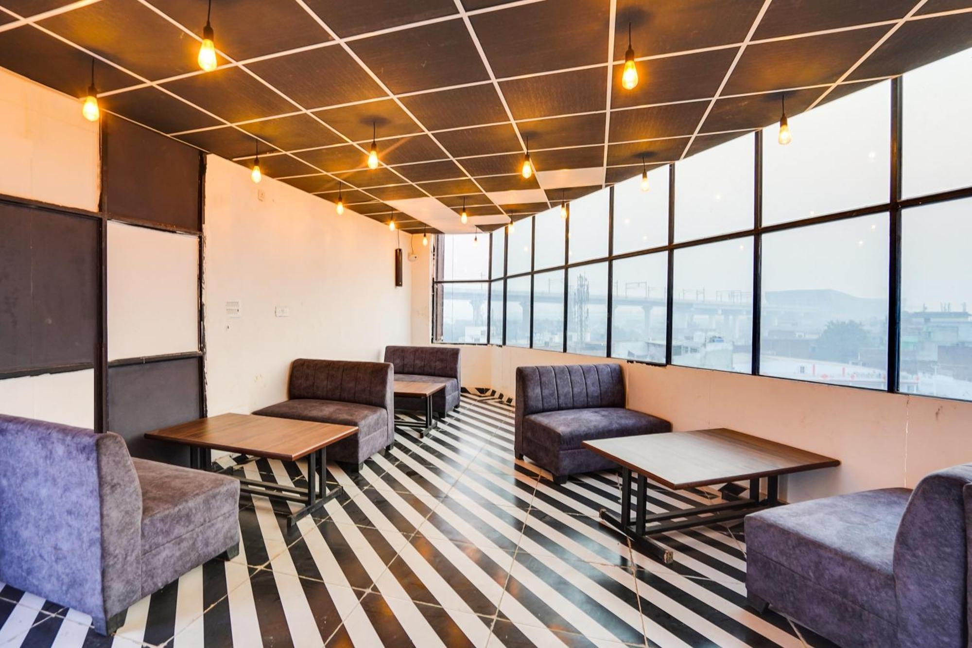 Hotel Super Townhouse The Royal Casa Ghaziabad Zewnętrze zdjęcie